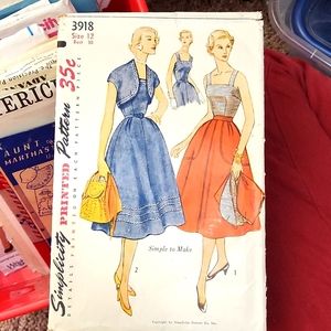 Simplicity printed pattern vintage size 12.